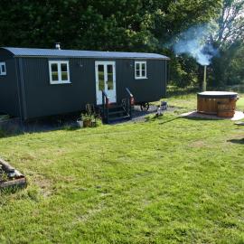 Ravenscroft Retreats Glamping Llandeilo, hotelli kohteessa Golden Grove