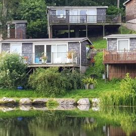 81 Glan Gwna chalet with lakeside balcony