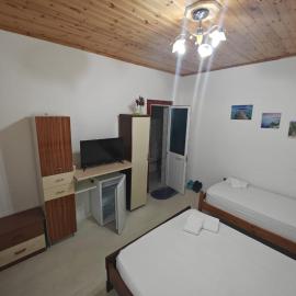Dona's Room