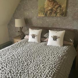 The Bee Hive Hotel, hotel in Coylton