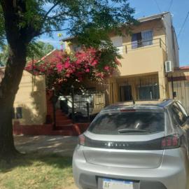 Alojamiento temporario 1, hotel in Villa Sarmiento