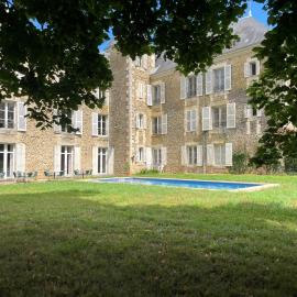 Château de La Grange, hotel v destinácii Celle-Lévescault