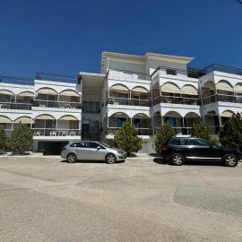 Laki Hotel, Hotel in Nea Plagia
