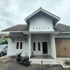 Kamila House, hotel v destinácii Bantul