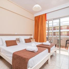 Silia apartments 3, khách sạn ở Ampavris
