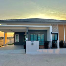 เคียงนา เฮ้าส์ นครพนม - KiangNa House Nakhon Phanom, hotel in Ban Noi Pho Kham