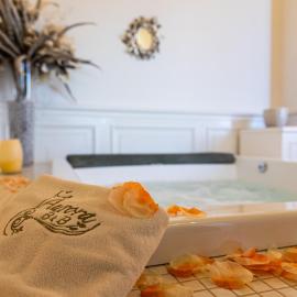 B&B Palazzo Aurora - a 5 minuti da Gallipoli – hotel w mieście Alezio