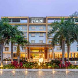 Park Inn & Suites by Radisson Bengaluru Yelahanka, hotel a Bangalore