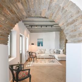 Stone Grey Arnados, hotel em Arnados