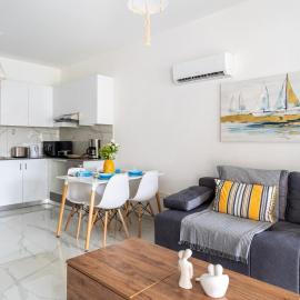 Infinity - One-Bedroom Apt W Terrace in Larnaca