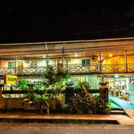 Hotel Posada Los Delfines, готель у місті Бокас
