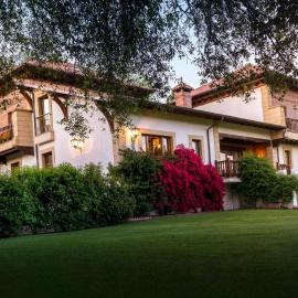 Hotel Posada La Robleda, khách sạn ở Arnuero