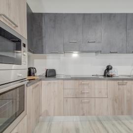 Relax & Unwind in Spacious Siggiewi Apartment by SF HOMES, hotel v destinaci Siġġiewi