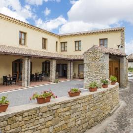 Albergo Diffuso Il Mandorlo, hotel in Baressa