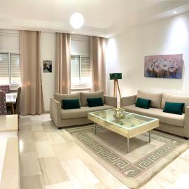 Cosy S2 Apartment Near LaMrsa Beach, Hotel in El Haouach