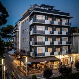Hotel Mocambo Riccione CENTRALISSIMO AL MARE