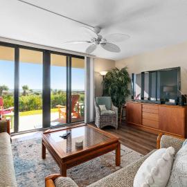 Catch the Breeze l Heated Pool l Ocean Views