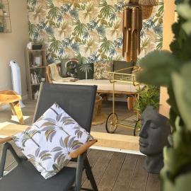 Parenthèse, Bienvenue chez vous, hotel u gradu Grand-Bourg
