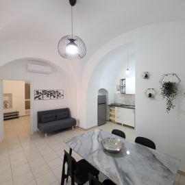 Appartamenti Via del Muro Antico: Sannicandro di Bari'de bir otel