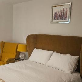 Abi's World - 23 Kilmartin Grove Green, Hollystown, Dublin 15, hotel a Dublino