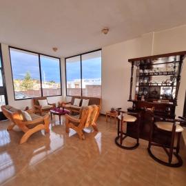 Casa Familiar entre nevados, hotel in Riobamba