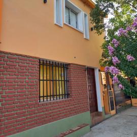 Departamento tres ambientes, Hotel in El Carmen