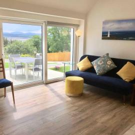 Brownes Sea View Cottage No 2 Dungloe 14km, hotel a Lettermacaward