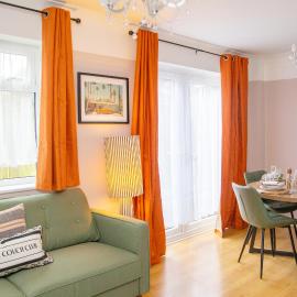 3x Bed Elegant House with Private Parking, hotel in Sawston