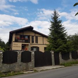 Vila PATRICIA، فندق في بريزا
