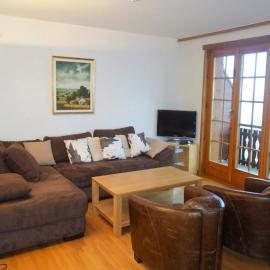 Valley-view apartment in Veysonnaz, hotel in Veysonnaz