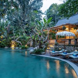 Pramana Giri Kusuma, hotel Payanganban