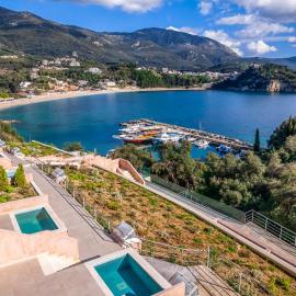 Isavoria Resort, hotel u Pargi