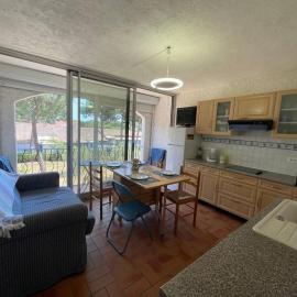 Appartement deux pièces cabine- Argelès sur mer AR155-024