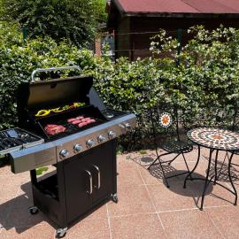 Tranquillità nel Verde Casa con Giardino per 6 Persone