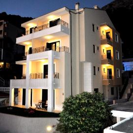 Villa Tomislav 2, hotel Brelában