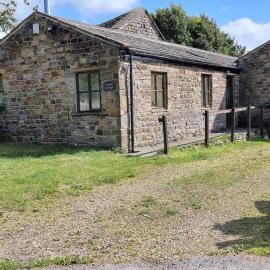 Curlew Cottage Eldwick peaceful location where you can watch the horses