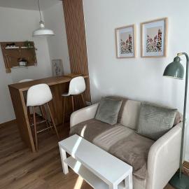 Sleep&Fly Zagreb AIRPORT APARTMENTS, hotel in Velika Gorica