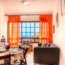 VV Mar y Arena Ocean View Apartment Puerto de Tazacorte, hotelli kohteessa Tazacorte