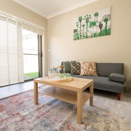 2 bedrooms Entire Granny Flat in Werrington, Hotel in Werrington
