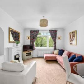 Grangeburn Residence - 2 bedroom home with parking