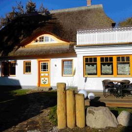 Boddenfrosch, ruhig gelegen mitten im Ortskern von Wieck mit Sauna und kostenlosem Parkplatz, hotel a Wieck