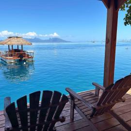 Vaima Waterfront Bungalow, hotelli kohteessa Punaauia