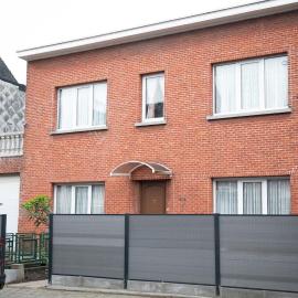 Cozy family home near LottoArena Antwerpen, hotel in Antwerpen