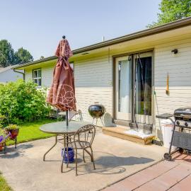 2 Mi to Dtwn: Missoula Duplex w/ Fenced Yard, hotel in Missoula