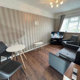 Comfy One Bedroom Apartment, Hotel in Darlaston