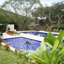 Tres Lagos Hotel，聖赫羅尼莫的飯店