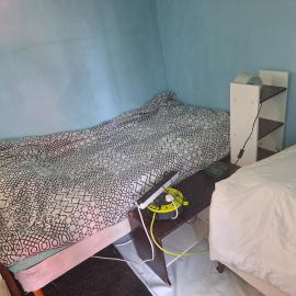 Room with entrance from yard near to Larnaca, Hotel in Livadhia