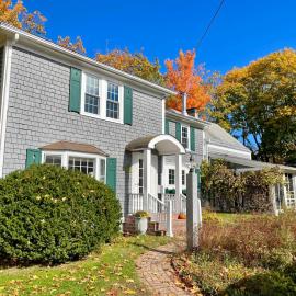 Charming 4BR colonial close to downtown