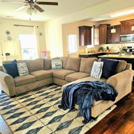 Spacious home in Chesapeake, Hotel in Chesapeake