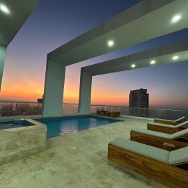APARTAMENTO MAGNO LOFT Bocagrande Diseño de Doble Altura con Vista al Mar y la Bahía